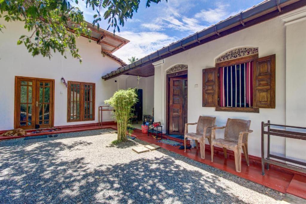 Mango Shade Mirissa Bed & Breakfast Exterior photo